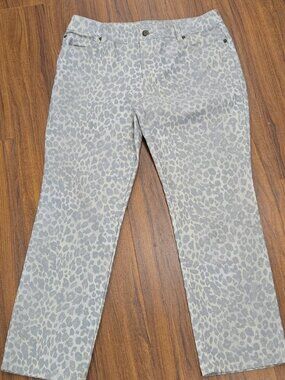 Chico's Platinum Denim Size 1.5 10 Jeans Animal Leopard Print Stretch Straight